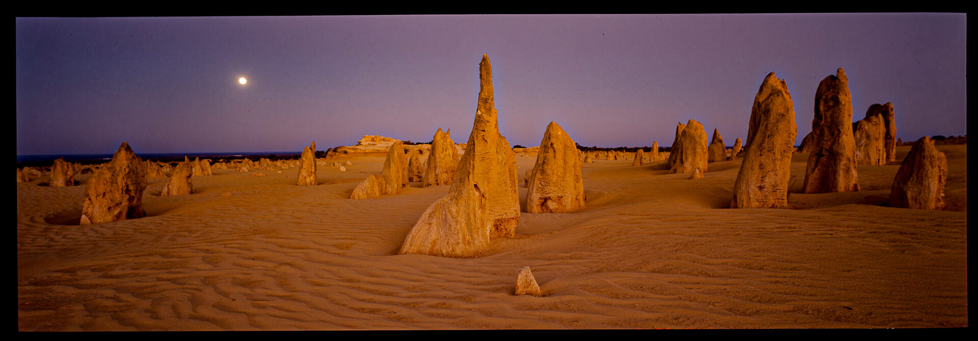 Moonset, Pinnacle Desert, WA